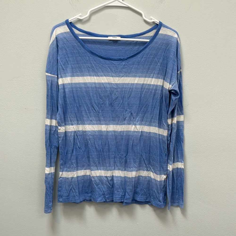 Gap striped blue long sleeve